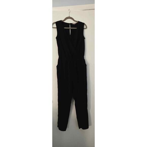 One Clothing Black V-Neck Sleeveless Jumpsuit Women’s Small | Pockets, Chic - Picture 2 of 10